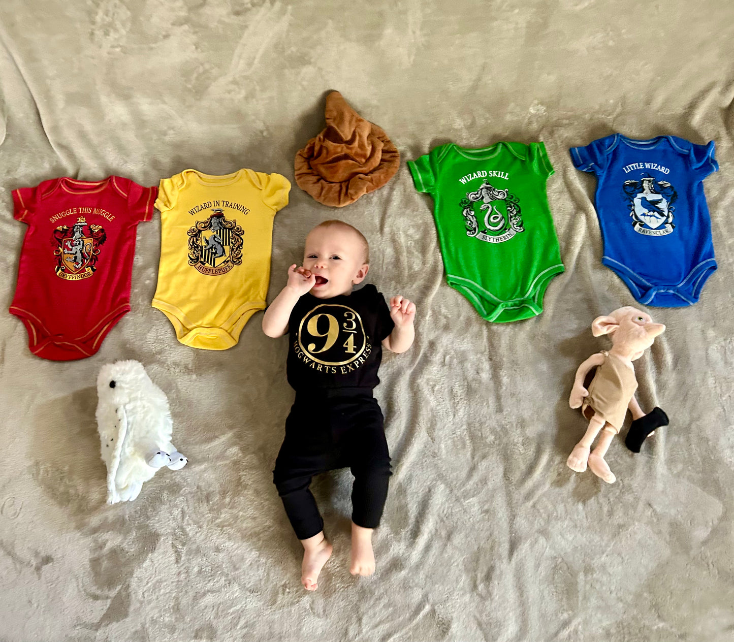 Platform 9¾" Harry Potter Baby Onesie